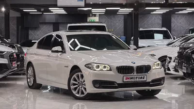 BMW 5-Series 520i Executive 2015 | GCC Specs | Low Mileage-0