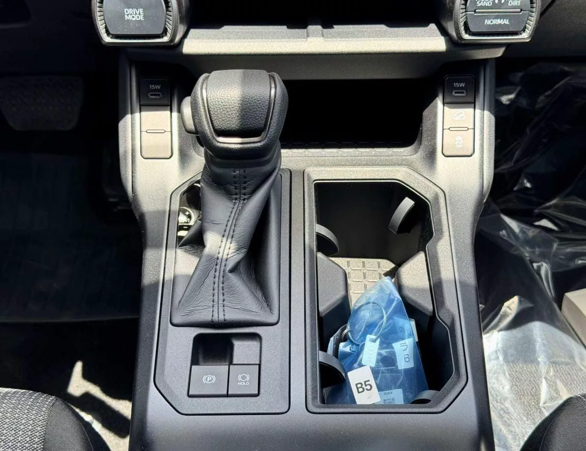 Toyota RAV4 XLE LE HIGH-CVT STANDARD OPTION || NEW SHAPE | 2.0L PETROL 4WD / 10.5'' DVD+CAMERA (CODE # RVPLEF)-13-0