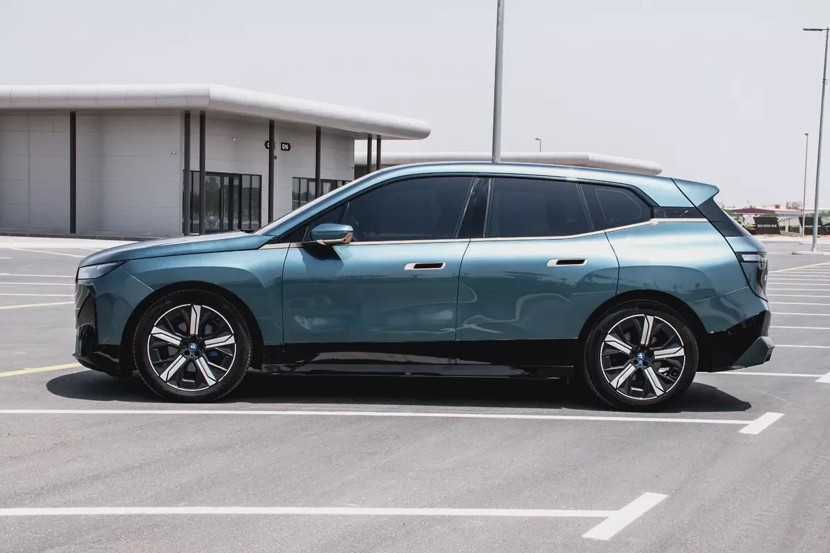 BMW iX xDrive40 2022 Korean Specs - Electric Luxury SUV-3-3