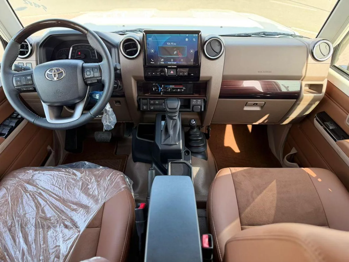 Toyota Land Cruiser Pick Up 2026 LC79 Double Cabin 4,0L petrol Full option Oman spec-4-0