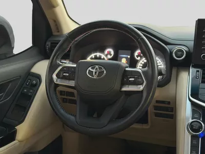 TOYOTA LAND CRUISER EXR | 4.0L V6 | 7-SEATER | 2022 GCC-13