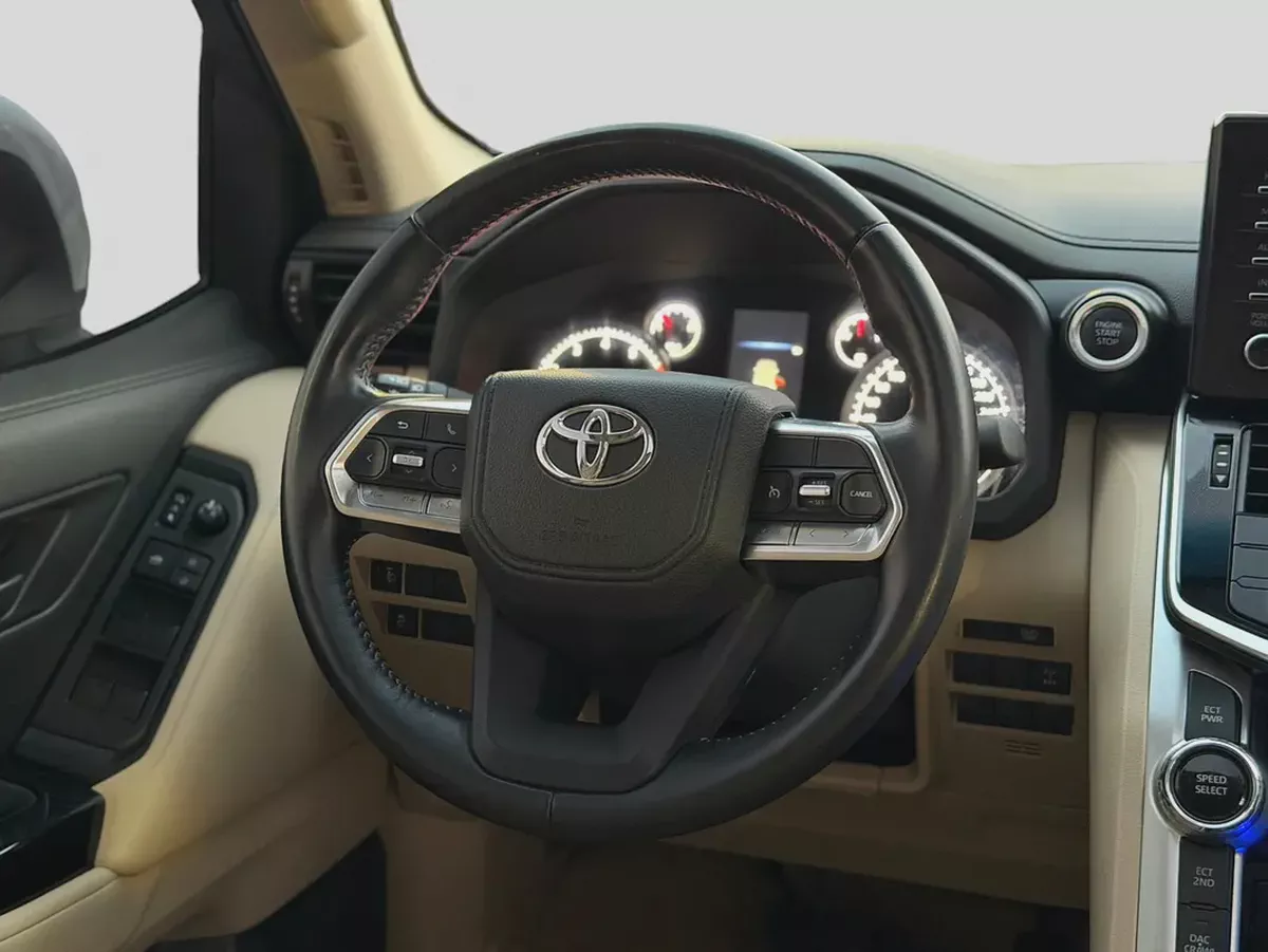 TOYOTA LAND CRUISER EXR | 4.0L V6 | 7-SEATER | 2022 GCC-13-13