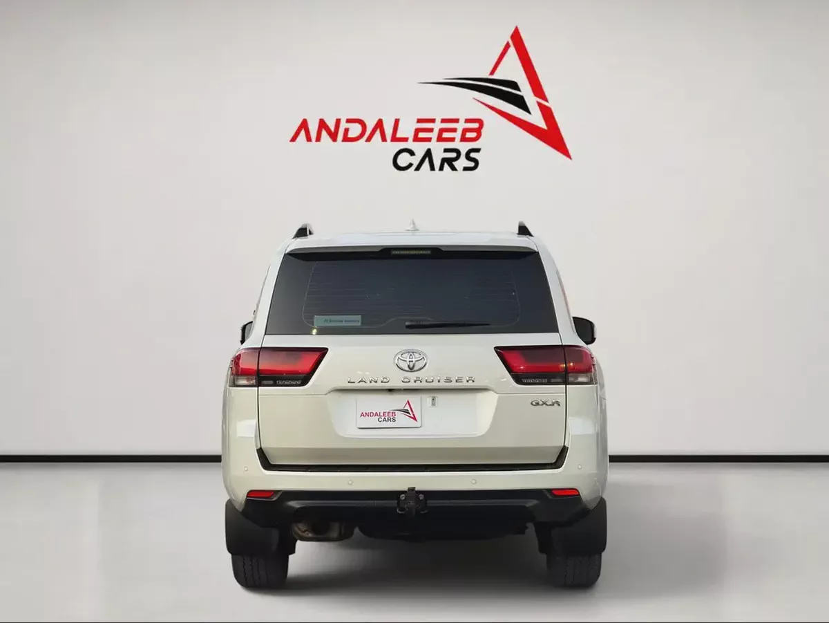 TOYOTA LAND CRUISER EXR | 4.0L V6 | 7-SEATER | 2022 GCC-4-4