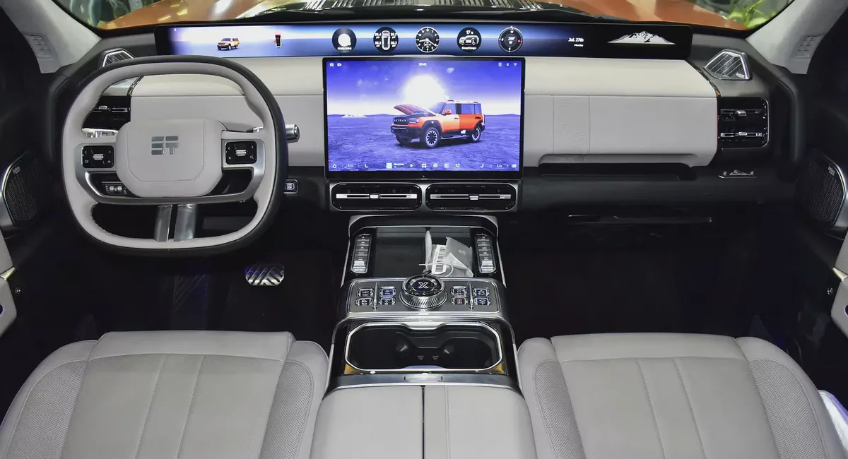 AED 3,570 EMi for 5Yrs | Jetour G700 Flagship / Ivory ( 2026 Model ) in Orange Color Color GCC Specs-12-12