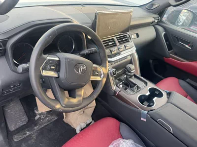 TOYOTA LAND CRUISER LC300 VXR 3.3L-9