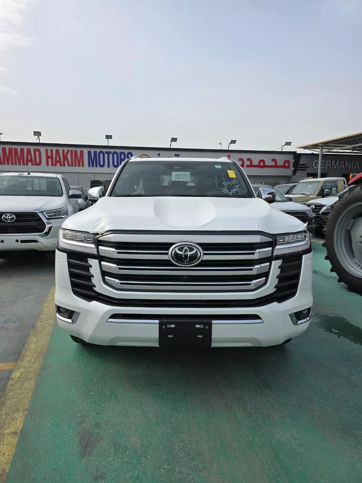 TOYOTA LAND CRUISER LC300 VXR 3.3L-4-4