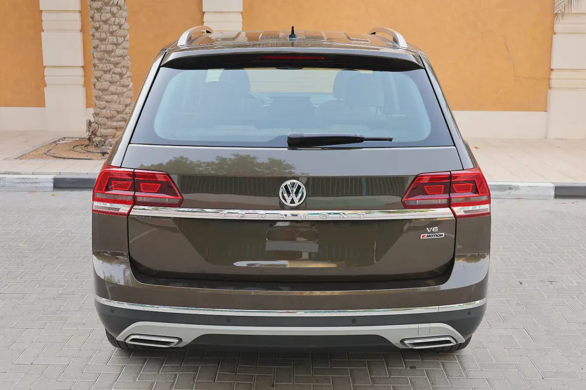 VOLKSWAGEN TERAMONT SEL V6 4MOTION - GCC SPECS - FULL SERVICE HISTORY FROM AGENCY - ACCIDENT FREE --7-7