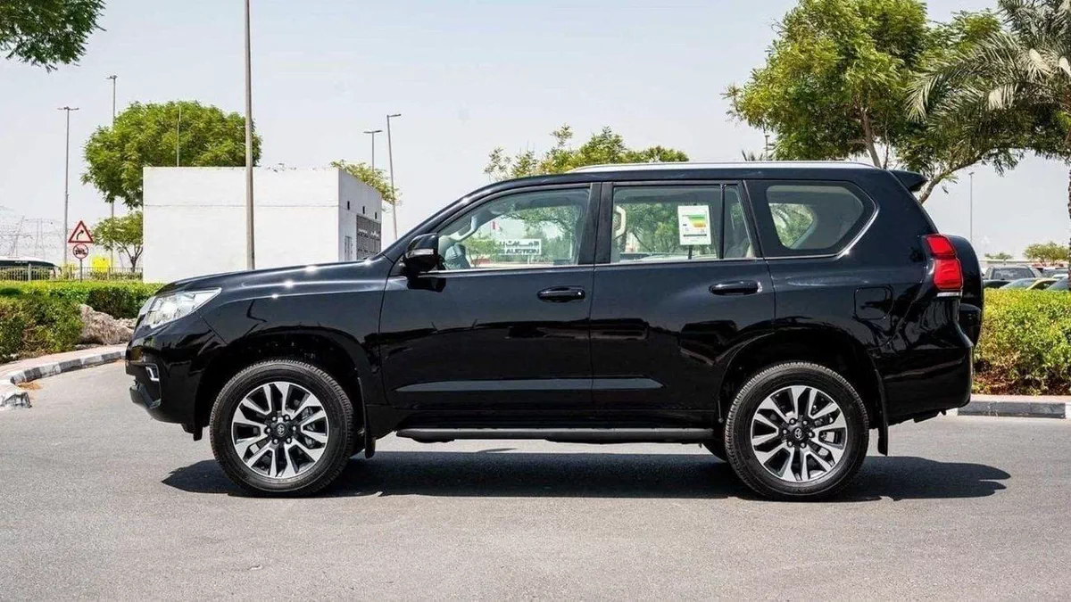 Toyota Prado GXR 4.0P AT MY2023 - BLACK-8-0