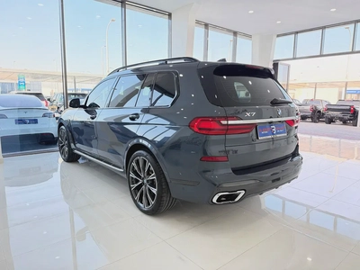 BMW X7 xdrive 50i  رمادي / بيج 2019 خليجي-3