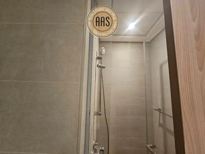 Luxurious Ultra Modern Brand Studio with And All 5 Star Amenities free-8