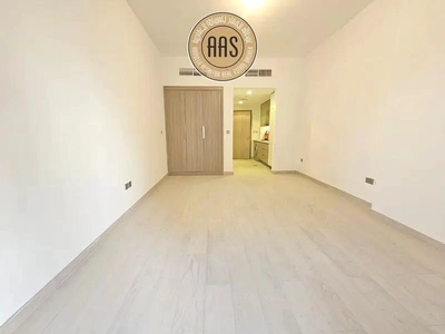 Luxurious Ultra Modern Brand Studio with And All 5 Star Amenities free-1