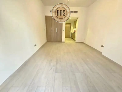 Luxurious Ultra Modern Brand Studio with And All 5 Star Amenities free-3