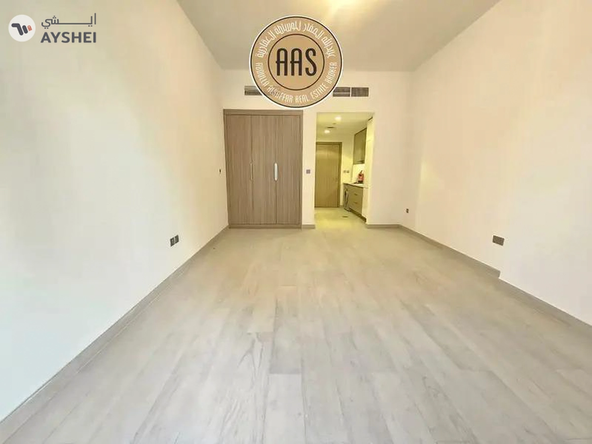 Luxurious Ultra Modern Brand Studio with And All 5 Star Amenities free-4-4