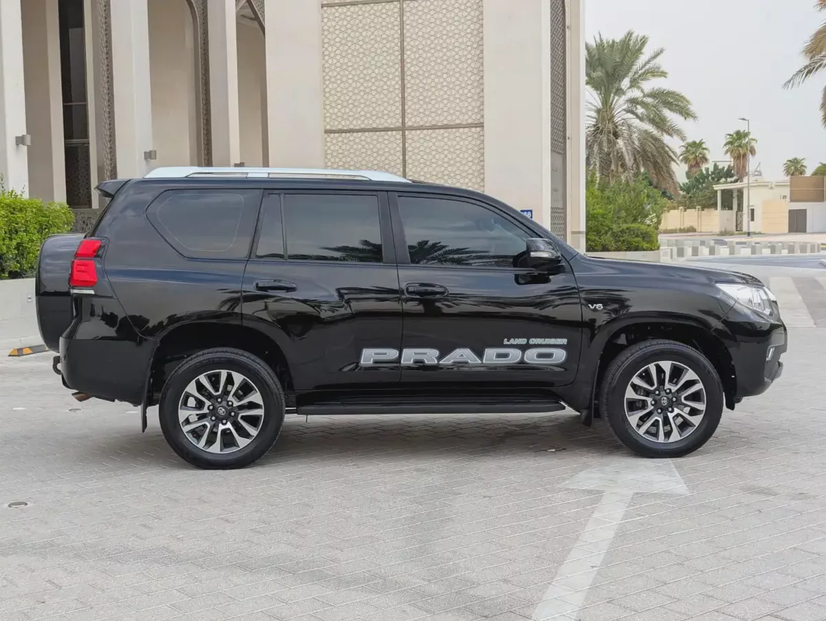 2022 Toyota Prado TXL Top Full Option GCC specs V6 4.0L Excellent Condition-7-7
