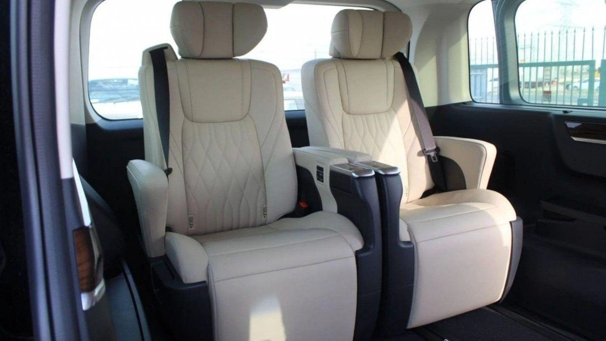 Toyota Granvia PREMIUM-9-0