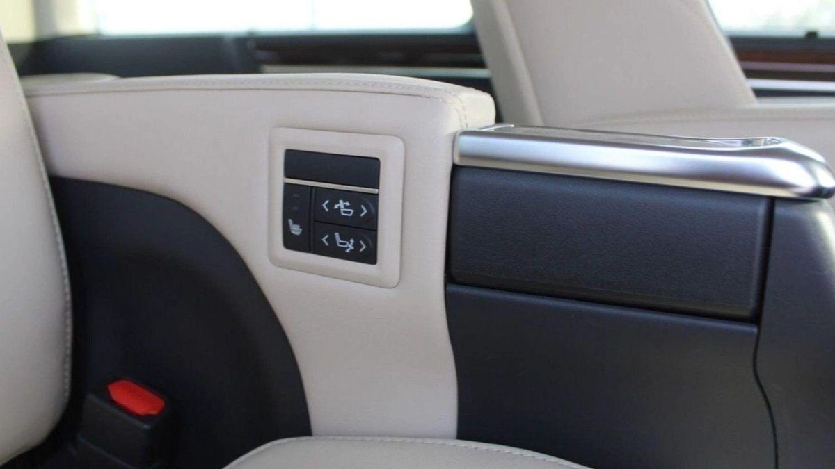 Toyota Granvia PREMIUM-10-0