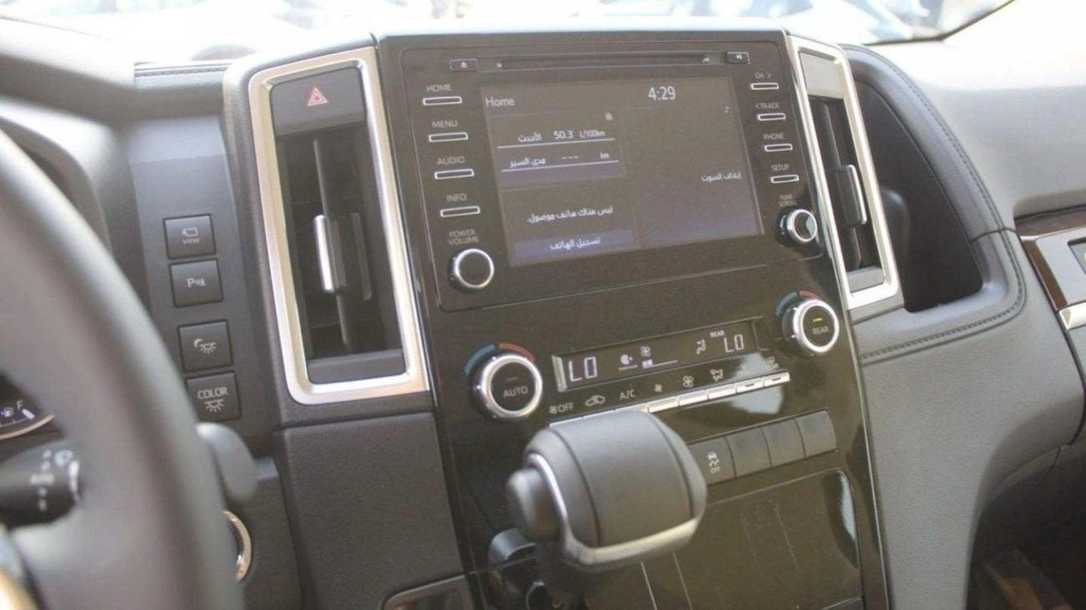 Toyota Granvia PREMIUM-7-0