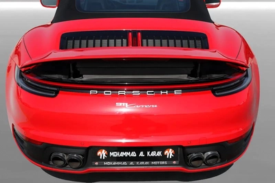 PORSCHE CARRERA 911 CABRIOLET -2022 - GCC - FULLY LOADED - ORIGINAL PAINT - AMAZING CONDITION-9