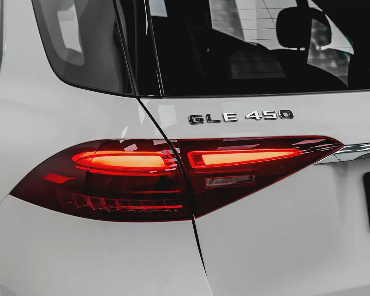 MERCEDES GLE450 - AMG KIT - 2024 - 7SEATER - GCC - GARGASH WARRANTY AND SERVICE CONTRACT-4-4