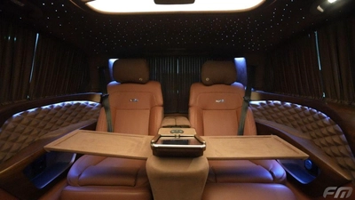 New Mercedes Benz V300 2025-20