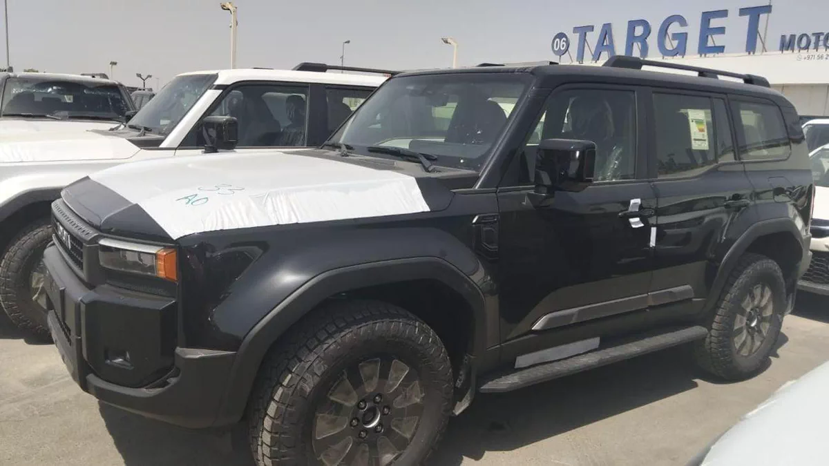 Toyota Prado ADVENTURE -1-0