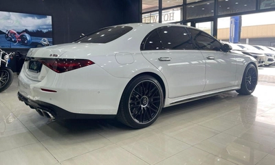 Mercedes Benz S63 AMG-8