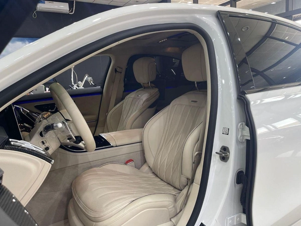 Mercedes Benz S63 AMG