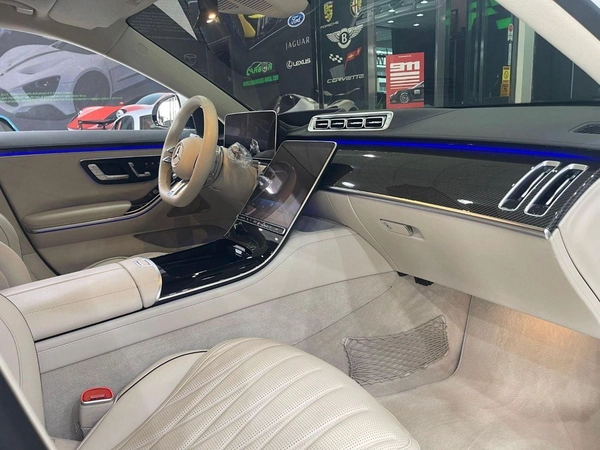 Mercedes Benz S63 AMG