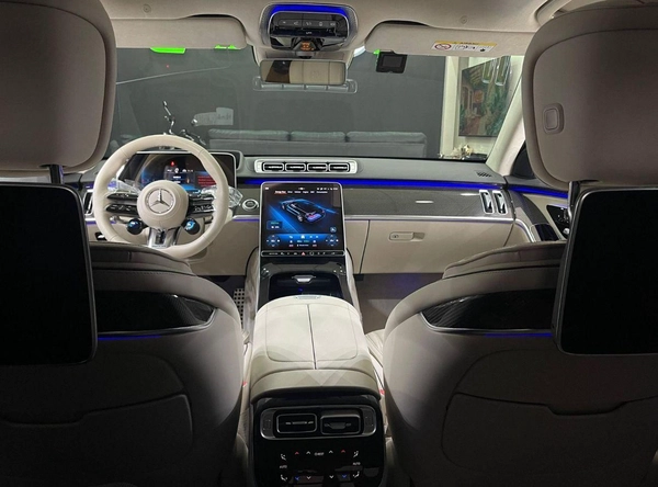 Mercedes Benz S63 AMG