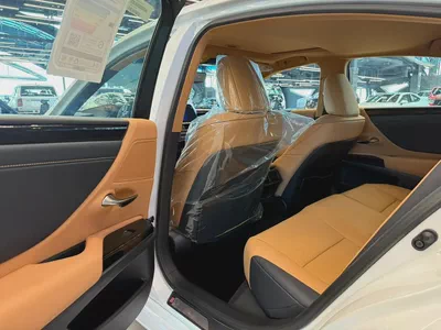 لكزس ES 350 بريمير - موديل 2025 - ضمان الوكيل-8
