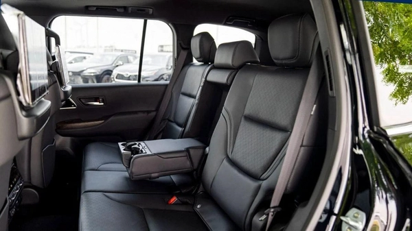 Toyota Land Cruiser LC300 VXR 3.3L Diesel MY2025