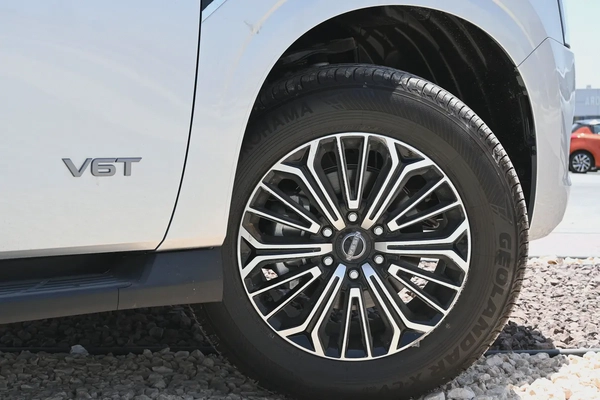 Nissan Patrol LE Titanium 3.5L Turbo 2026 - GCC Specs