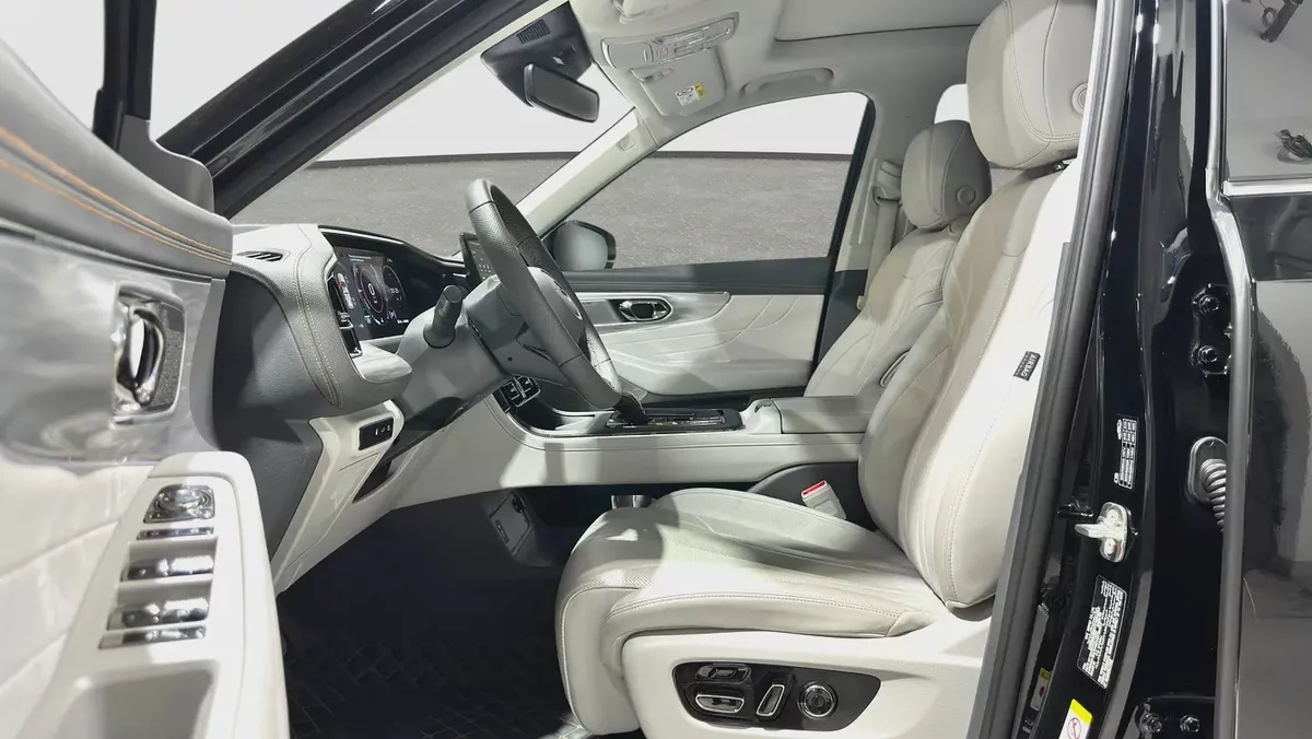 0% DP | AED 2,114 / Month | GAC | GS8 GX 2.0T 4WD Hybrid | 2026 | Gargash Warranty | Service History-9-9