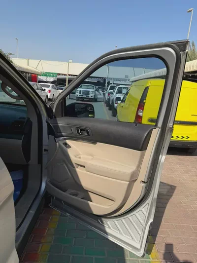 FORD EXPLORER-9