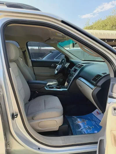 FORD EXPLORER-8