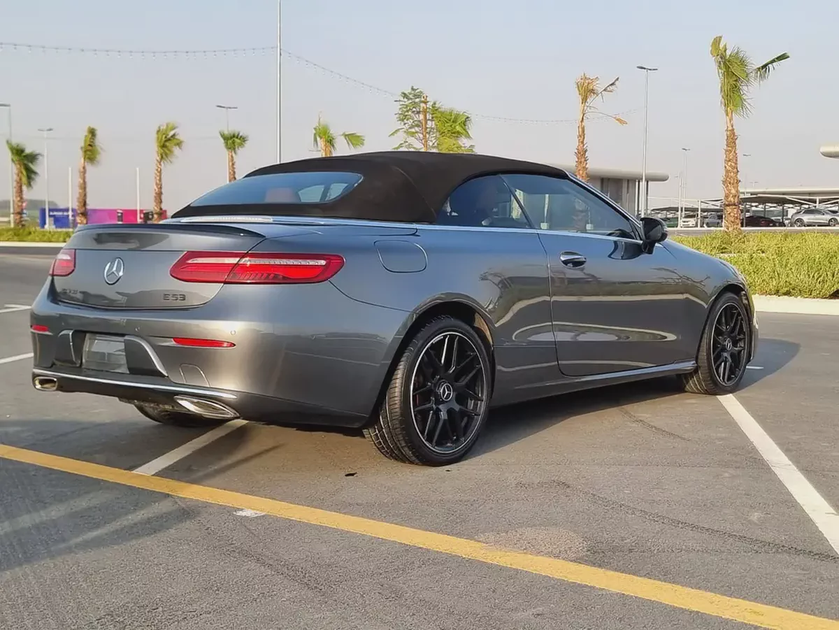 Mercedes-Benz E-Class E 450 2018 - American Specs-3-3