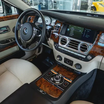 ROLLS ROYCE GHOST  2010  GCC DONE ONLY 30,000KM-10