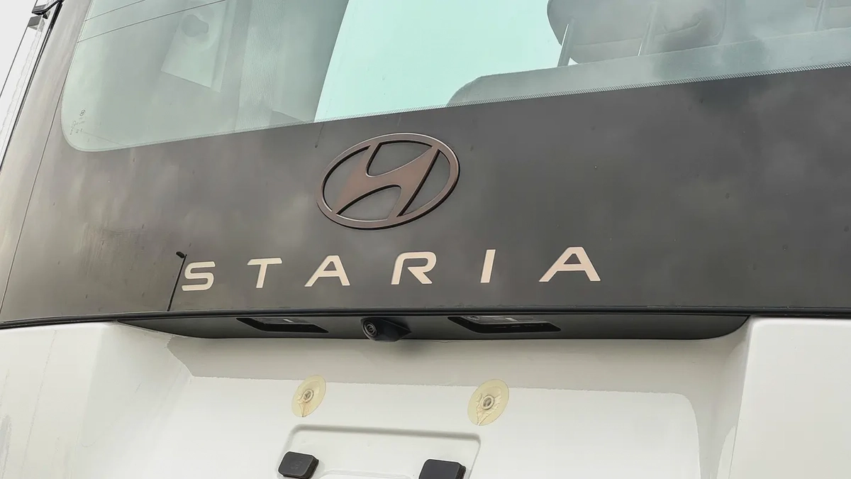 Hyundai Staria Premium 3.5L V6 GCC Brand New 2026-3-3
