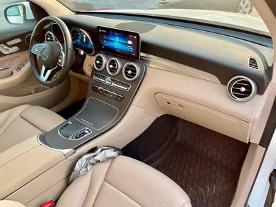 For sale Mercedes-Benz GLC 300 I (X253) Facelift, 2.0 l, 2021 in UAE, Sharjah-4