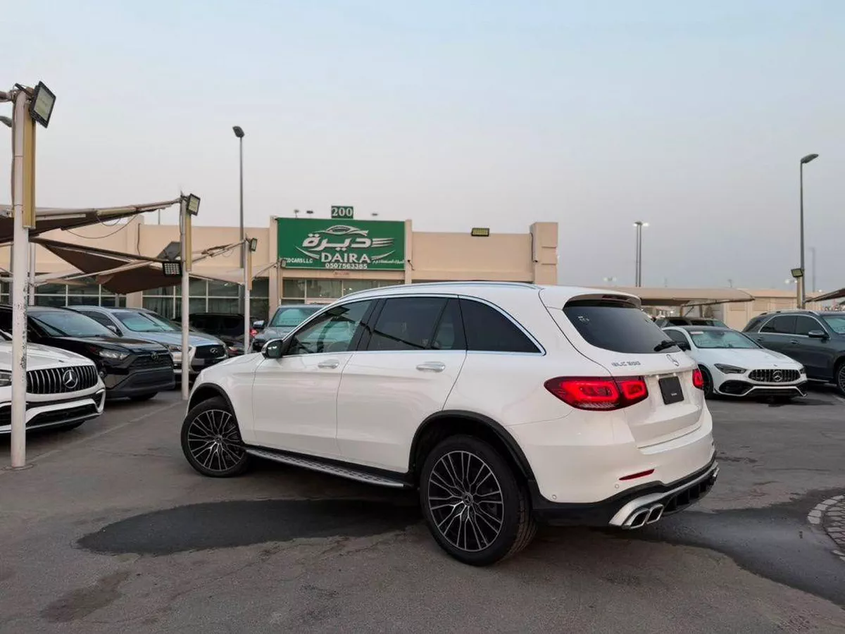 For sale Mercedes-Benz GLC 300 I (X253) Facelift, 2.0 l, 2021 in UAE, Sharjah-3-3