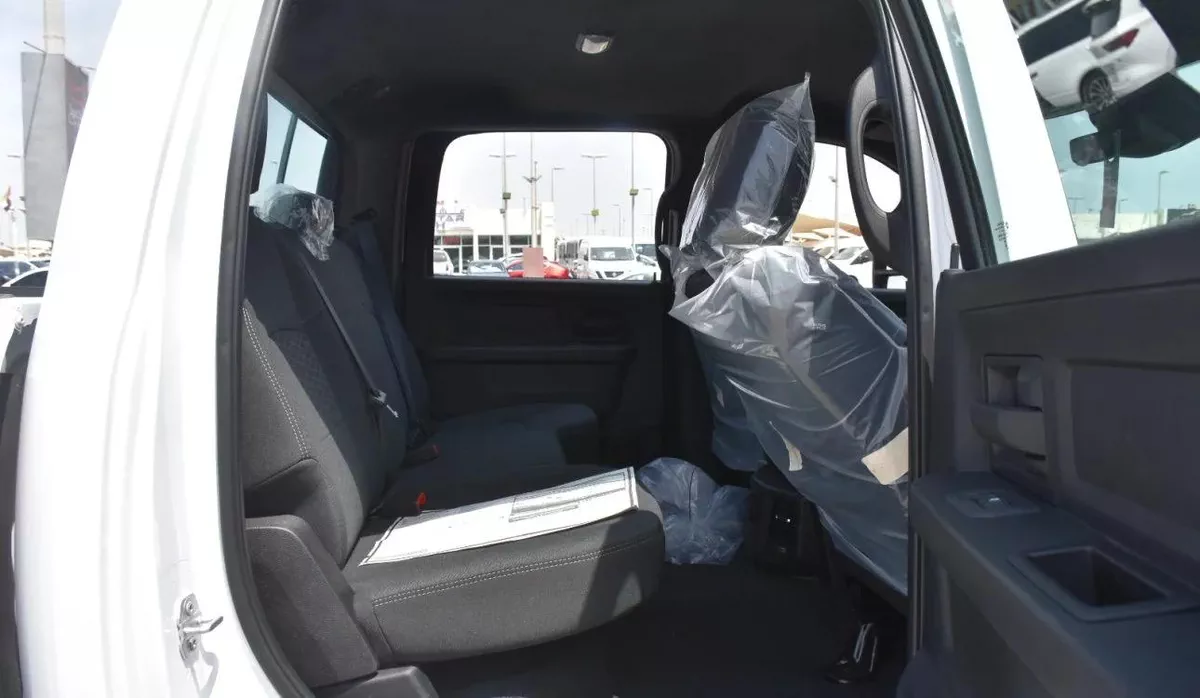 ( NEW ) RAM 2500 TRADESMAN ( 6.4 ) WHITE | 2025-4-4