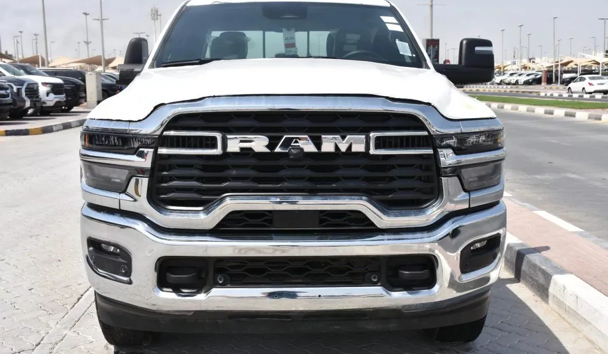 ( NEW ) RAM 2500 TRADESMAN ( 6.4 ) WHITE | 2025-5-5