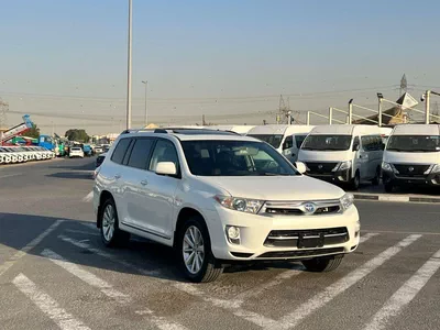 Toyota Highlander  2013 Toyota Highlander Hybrid 3.5L V6 - Rear Camera Leather Seat - Sunroof-0
