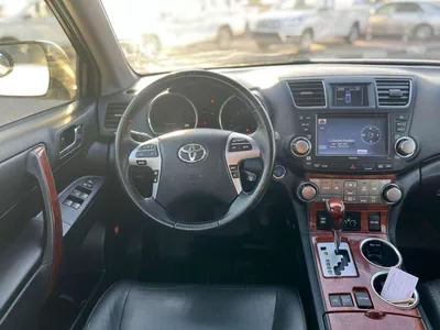 Toyota Highlander  2013 Toyota Highlander Hybrid 3.5L V6 - Rear Camera Leather Seat - Sunroof-12