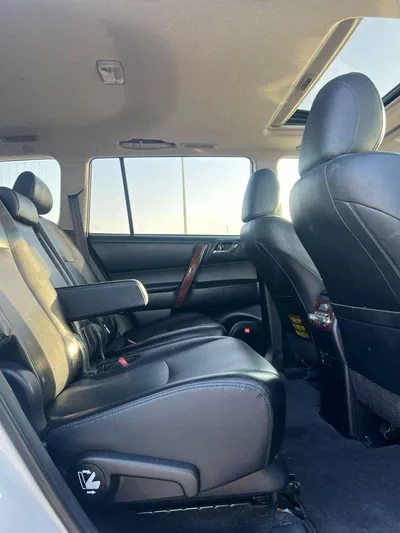 Toyota Highlander  2013 Toyota Highlander Hybrid 3.5L V6 - Rear Camera Leather Seat - Sunroof-17