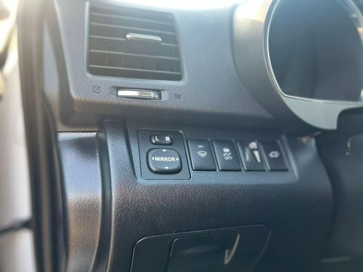 Toyota Highlander  2013 Toyota Highlander Hybrid 3.5L V6 - Rear Camera Leather Seat - Sunroof-20-0
