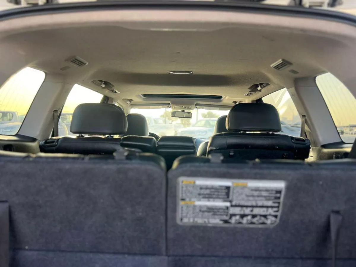 Toyota Highlander  2013 Toyota Highlander Hybrid 3.5L V6 - Rear Camera Leather Seat - Sunroof-23-0