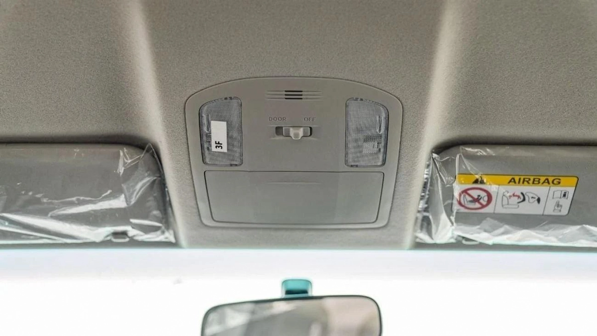 Toyota Hilux Toyota Hilux 2.4 Manual Mid Option 2025-17-17