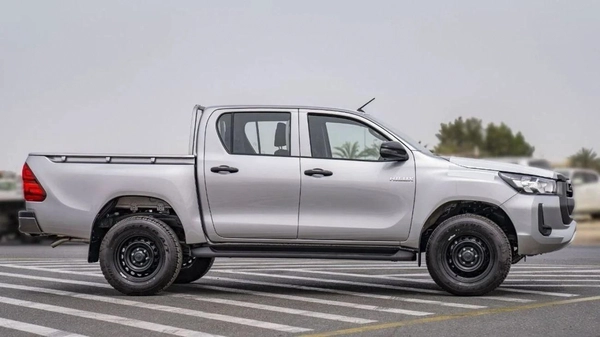 Toyota Hilux Toyota Hilux 2.4 Manual Mid Option 2025
