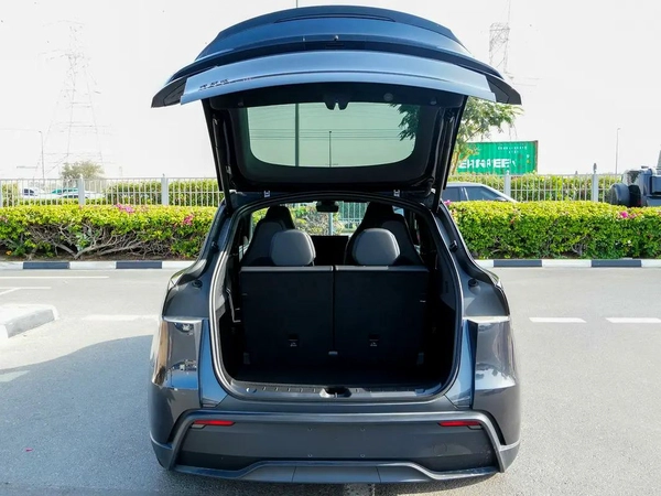 2025 TESLA MODEL YL AWD 7-SEATS LONG RANGE BRAND NEW 0KM